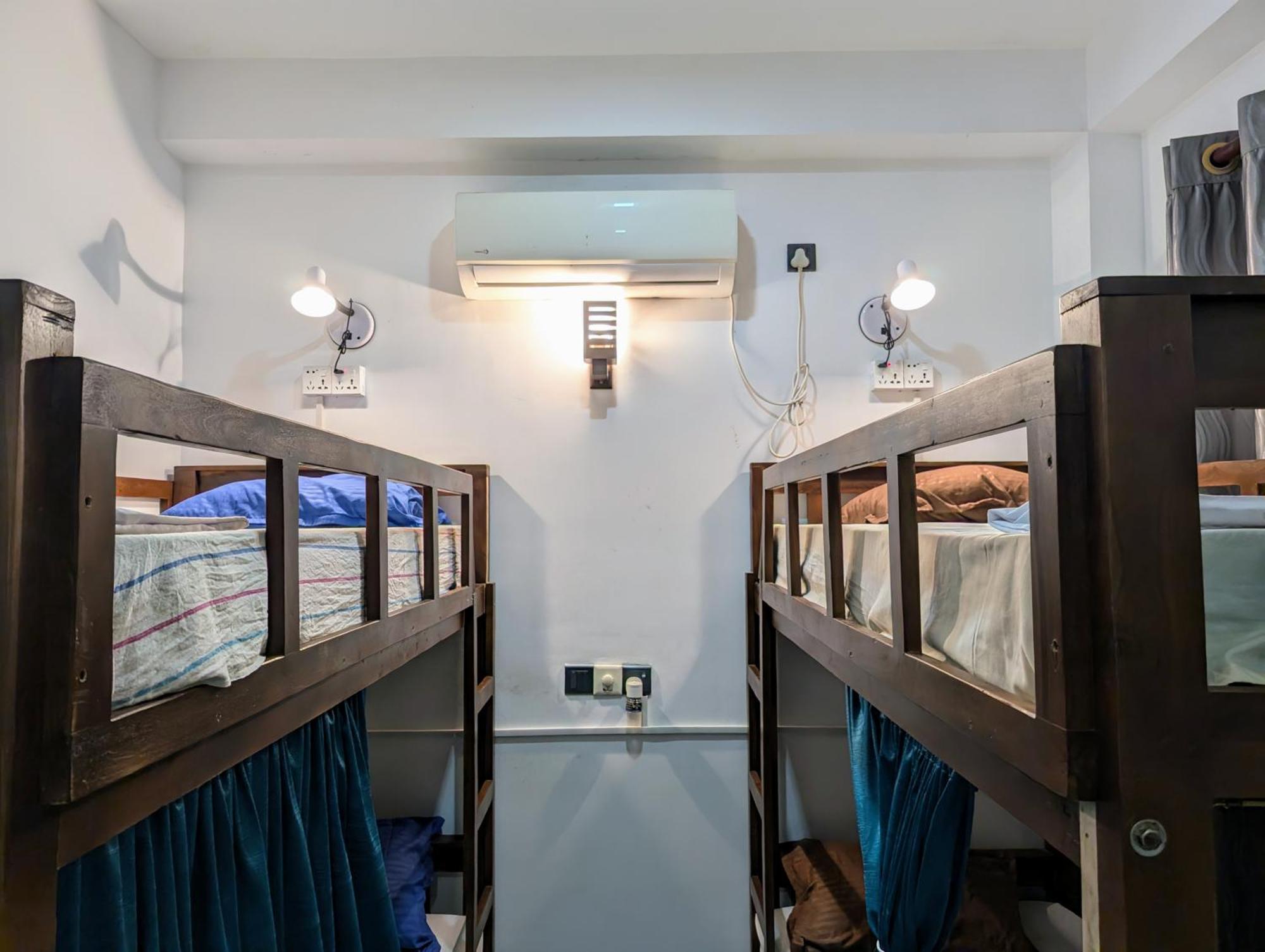 Costels Mirissa Hostel Ruang foto