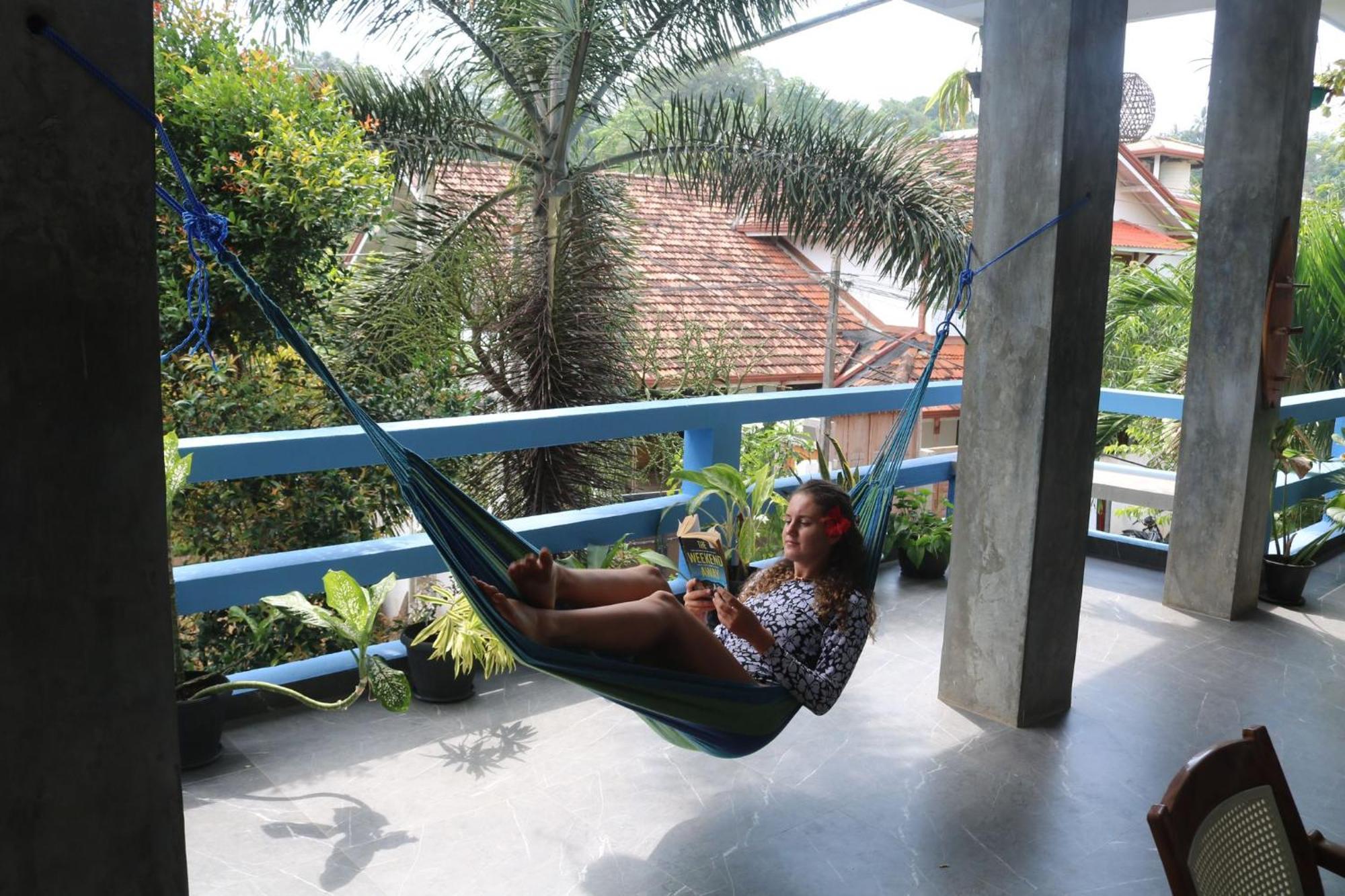Costels Mirissa Hostel Bagian luar foto