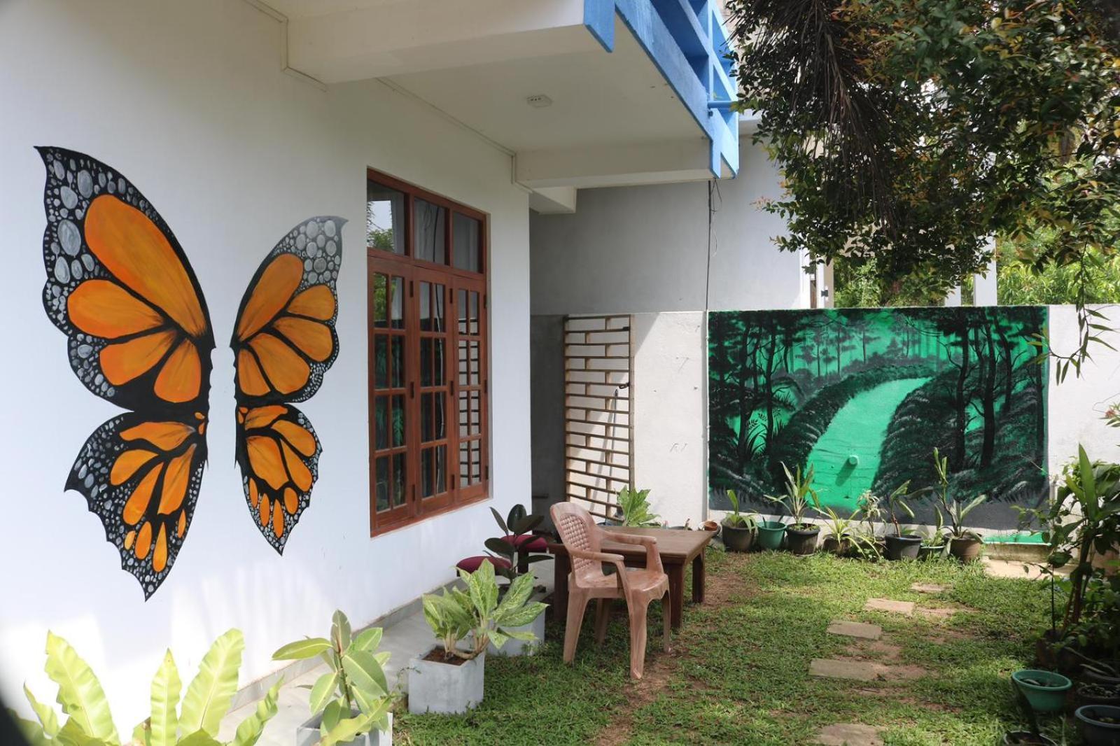 Costels Mirissa Hostel Bagian luar foto