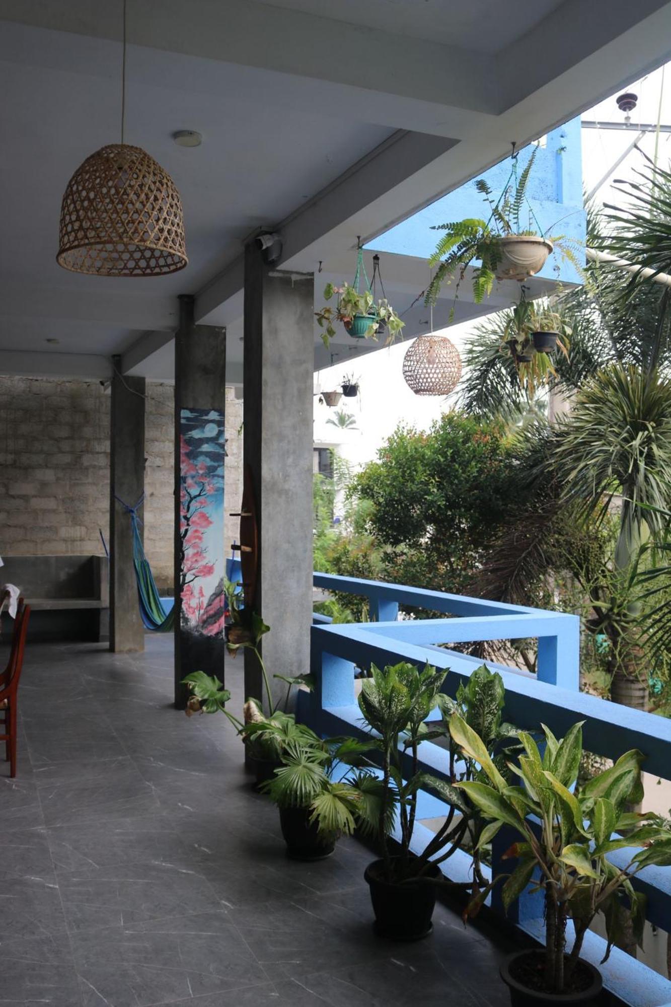 Costels Mirissa Hostel Bagian luar foto